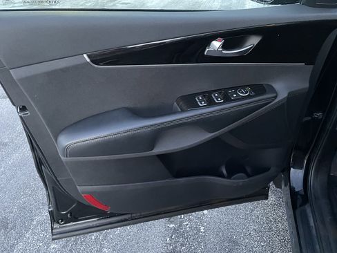 Used 2019 Kia Sorento EX w/ Paint Protection Package image 12
