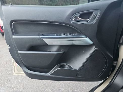 Used 2021 Chevrolet Colorado ZR2 image 16