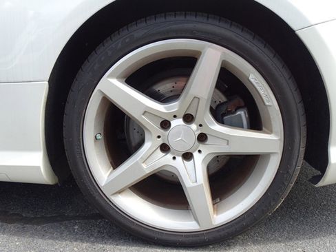 Used 2013 Mercedes-Benz SL 550 image 6