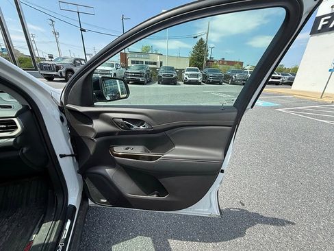 Used 2023 GMC Acadia AT4 w/ Technology Package AWD/4WD image 20