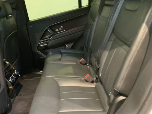 Used 2023 Land Rover Range Rover Sport SE Dynamic image 32