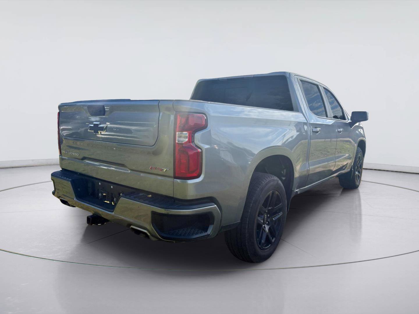 Used 2024 Chevrolet Silverado 1500 RST w/ Convenience Package II AWD/4WD image 3