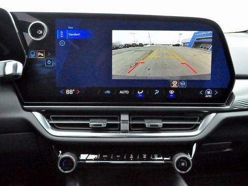 New 2026 Chevrolet Equinox EV LT image 22