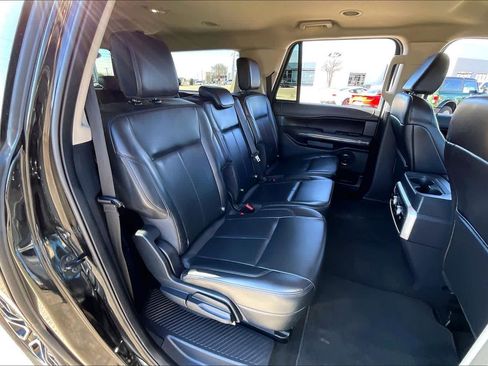 Used 2024 Ford Expedition Max XLT image 18