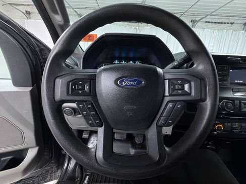Used 2015 Ford F150 XLT image 23