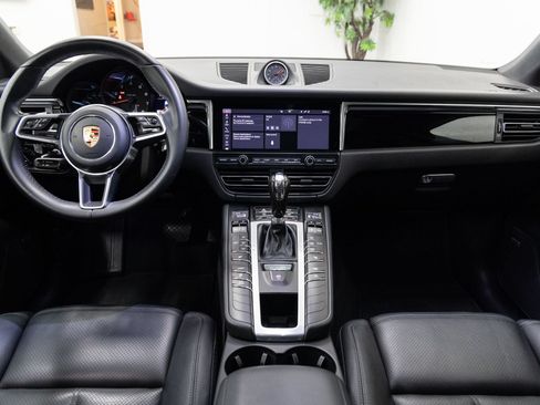 Used 2020 Porsche Macan AWD/4WD image 5