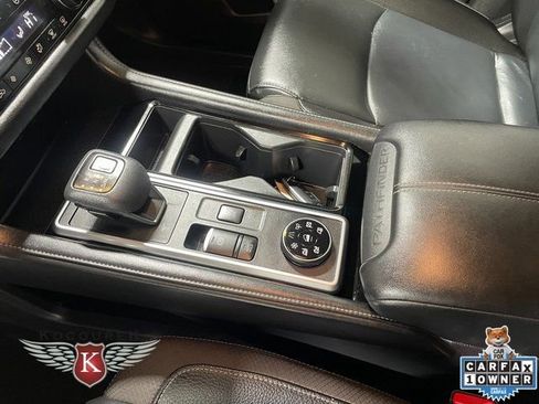 Used 2023 Nissan Pathfinder SL w/ Lighting Package (N92) AWD/4WD image 18