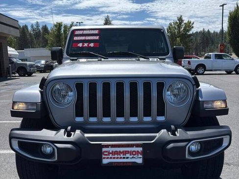 Used 2021 Jeep Wrangler Unlimited Sahara w/ Uconnect 4C Nav & Sound Group AWD/4WD image 2