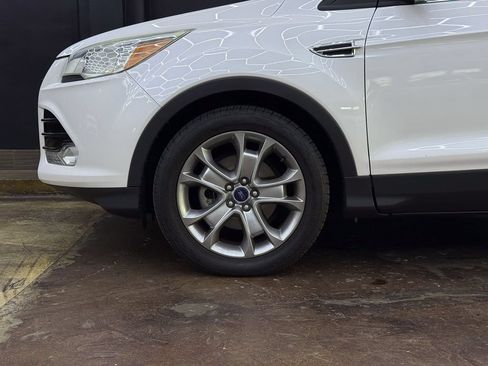 Used 2016 Ford Escape Titanium FWD image 4