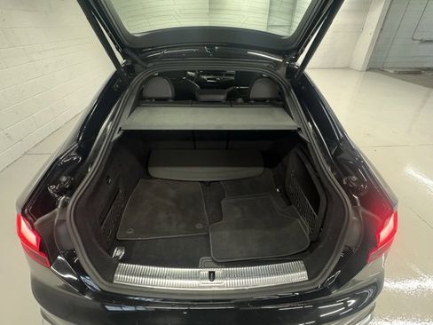 Used 2022 Audi A5 2.0T Premium image 9