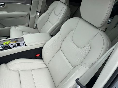 New 2026 Volvo XC90 B6 Ultra w/ Protection Package Premier AWD/4WD image 18