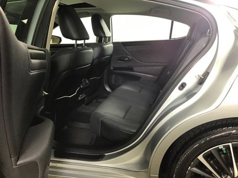 Used 2023 Lexus ES 350 w/ Premium Package image 17