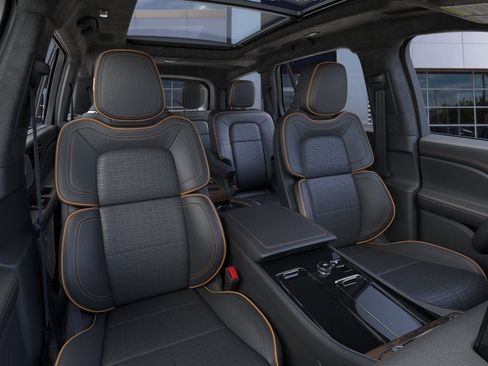 Used 2025 Lincoln Aviator Black Label AWD/4WD image 10