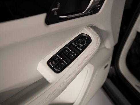 New 2026 Porsche Macan S image 14