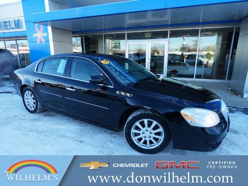 Used 2011 Buick Lucerne CXL image 1