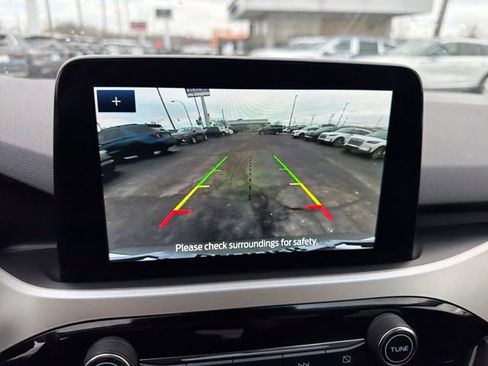 Used 2022 Ford Escape SE image 20