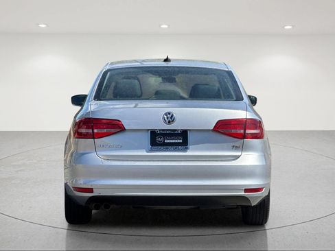 Used 2015 Volkswagen Jetta SE FWD image 5