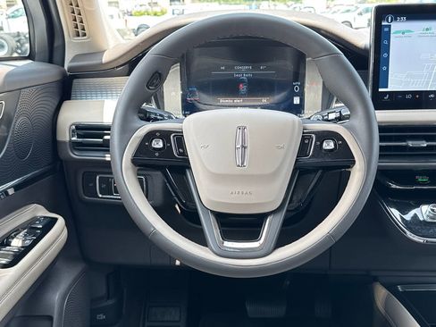 Used 2023 Lincoln Corsair FWD image 15