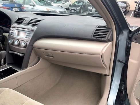 Used 2008 Toyota Camry LE image 18
