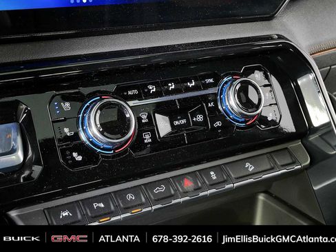 Used 2026 GMC Sierra 1500 AT4 w/ AT4 Premium Package AWD/4WD image 17