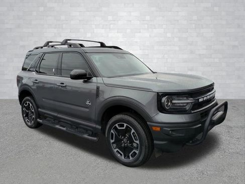 Certified 2024 Ford Bronco Sport Outer Banks w/ Tech Package image 2