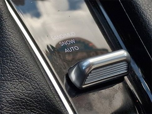 Used 2023 Jeep Compass Limited image 24