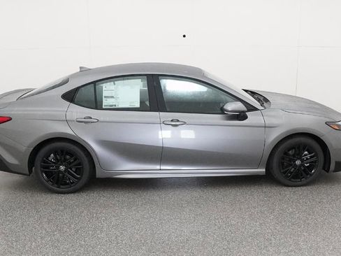 New 2026 Toyota Camry SE image 25