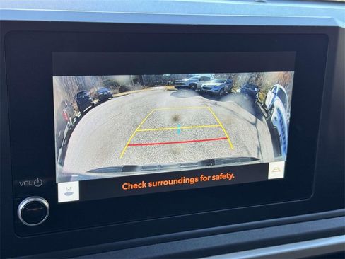 Used 2024 Toyota Tacoma SR w/ SR Upgrade Package image 5