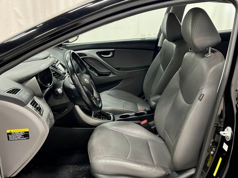 Used 2015 Hyundai Elantra Limited FWD image 12