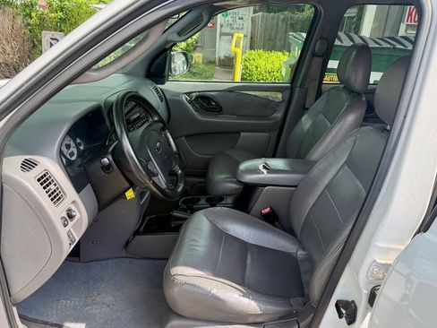 Used 2002 Ford Escape XLT FWD image 9