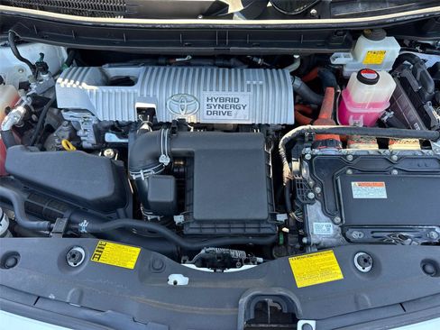 Used 2014 Toyota Prius Four FWD image 8