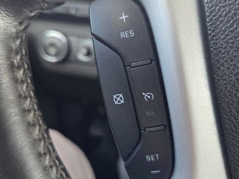 Used 2011 Chevrolet Traverse LT w/ Personal Connectivity Package image 18