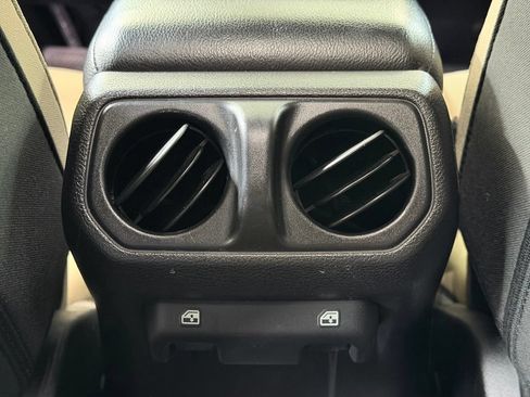 Used 2021 Jeep Gladiator Sport AWD/4WD image 24