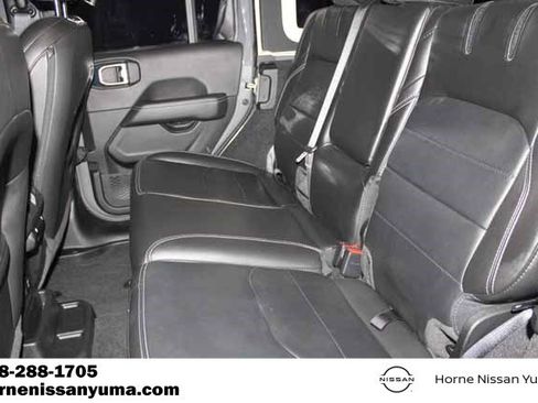 Used 2023 Jeep Wrangler Unlimited Sahara w/ Cold Weather Group AWD/4WD image 5