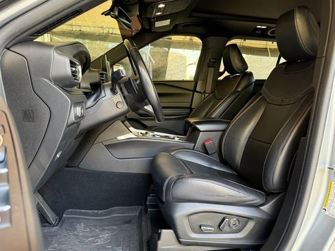 Used 2020 Ford Explorer ST w/ ST Street Pack image 9