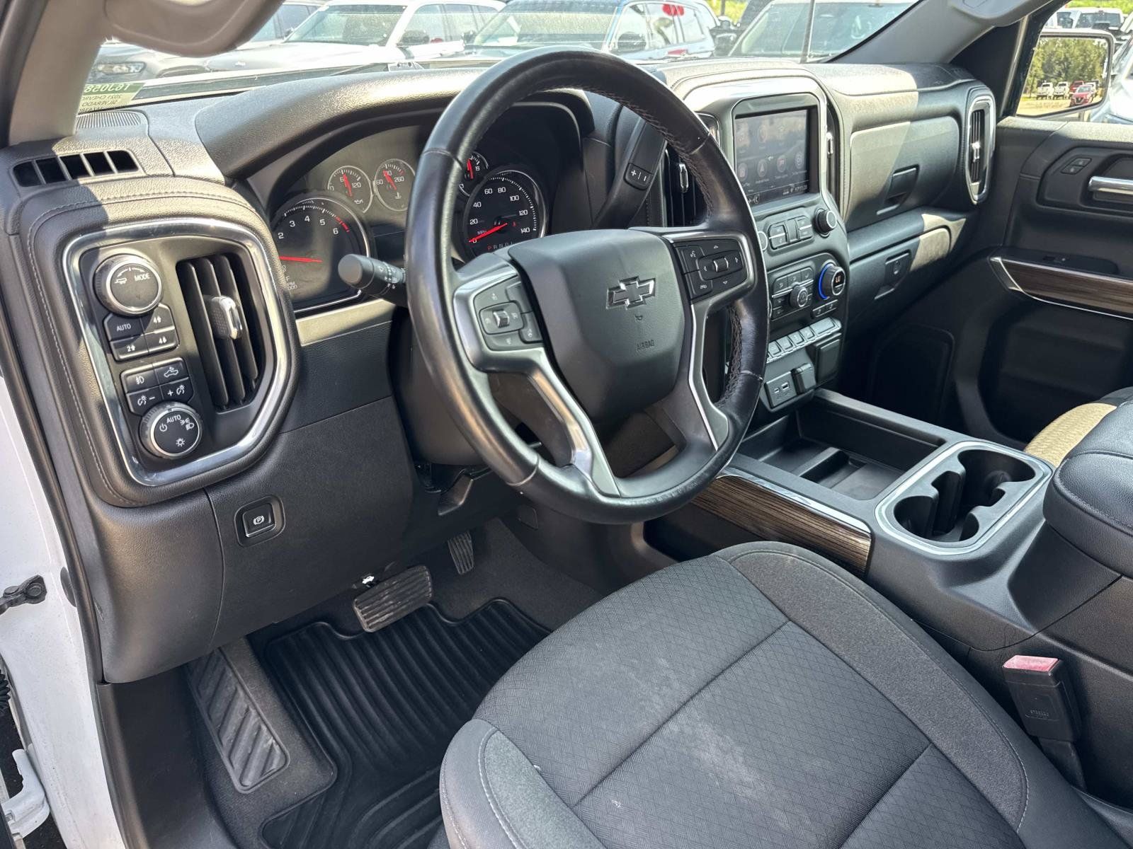 Used 2021 Chevrolet Silverado 1500 RST w/ Z71 Off-Road Package AWD/4WD image 18