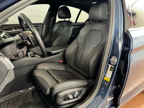 Used 2023 BMW 530i xDrive w/ Premium Package image 13