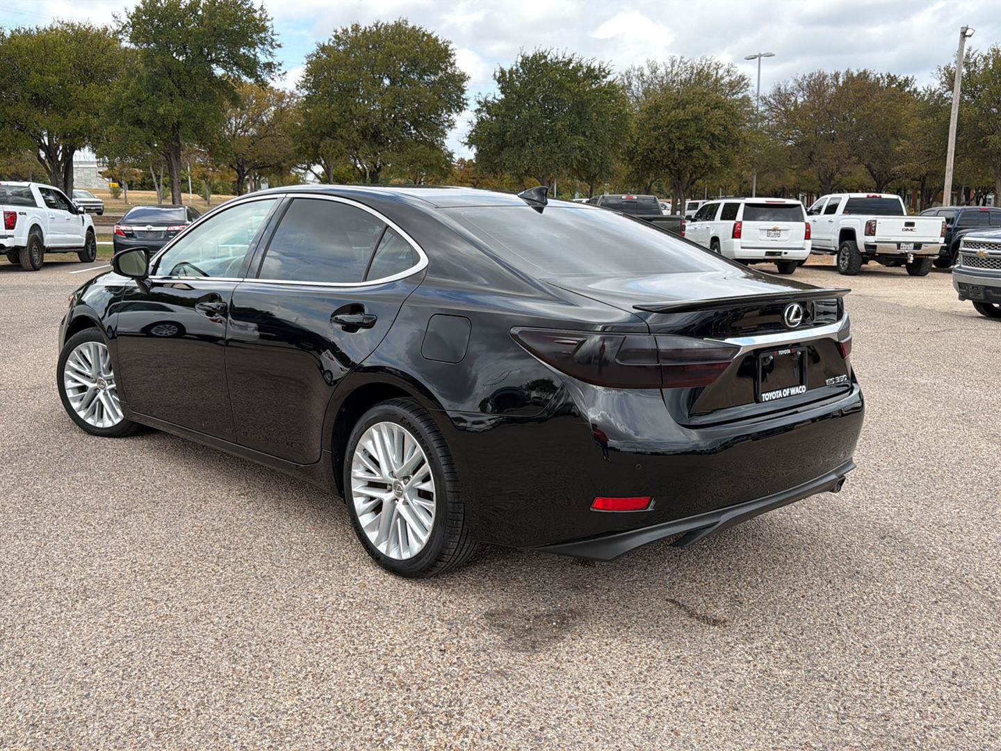 Used 2016 Lexus ES 350 w/ Luxury Package w/Wood Trim FWD image 5