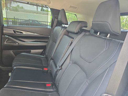 Used 2023 INFINITI QX60 Luxe w/ Performance Audio Package FWD image 14