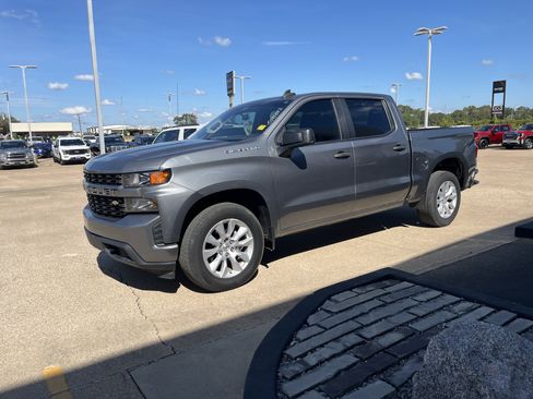 Used 2020 Chevrolet Silverado 1500 LT w/ Texas Edition RWD image 1