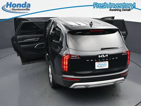 Used 2022 Kia Telluride LX FWD image 36