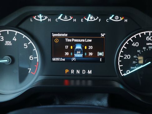 Used 2023 Ford F150 XLT image 19