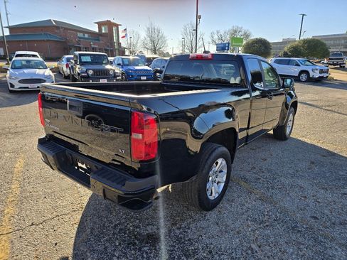 Used 2021 Chevrolet Colorado LT w/ Fleet Safety Package image 5