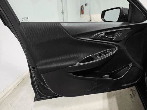 Used 2022 Chevrolet Malibu LS image 19