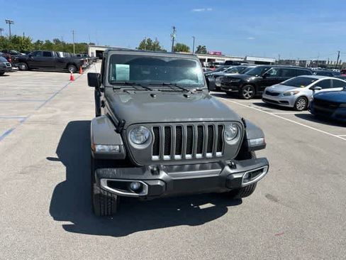 Used 2022 Jeep Wrangler Unlimited Sahara w/ Cold Weather Group AWD/4WD image 16