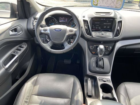 Used 2015 Ford Escape SE w/ Equipment Group 201A FWD image 13