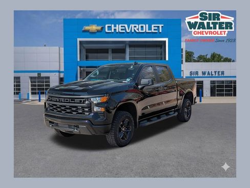 Used 2025 Chevrolet Silverado 1500 Custom Trail Boss w/ Dark Appearance Package image 1