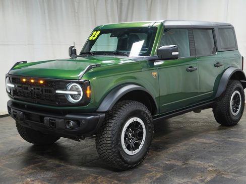 Used 2023 Ford Bronco Badlands w/ Sasquatch Package image 2