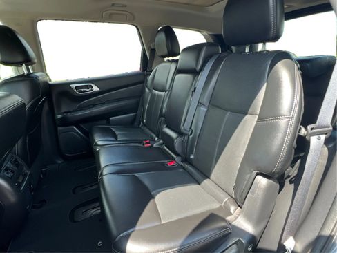 Used 2017 Nissan Pathfinder Platinum w/ Cargo Package AWD/4WD image 17