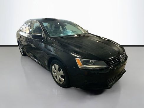 Used 2014 Volkswagen Jetta S image 3